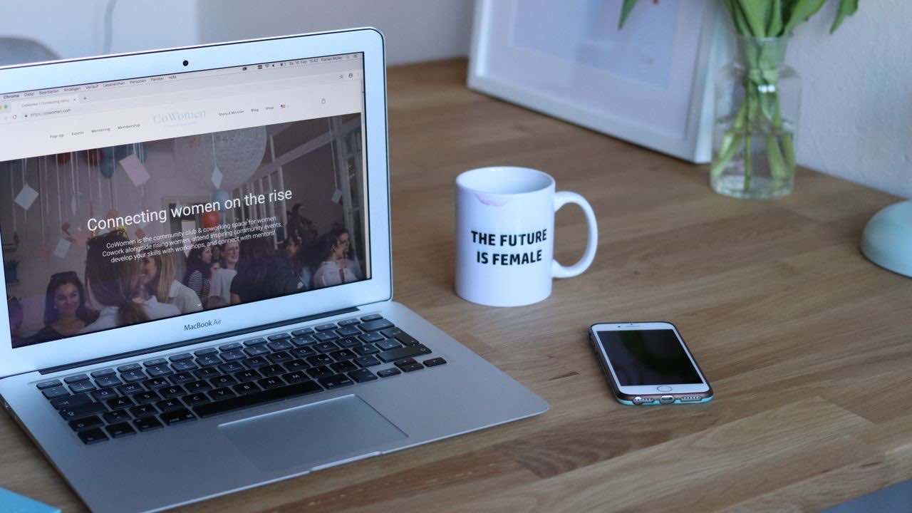 Laptop and smartphone used to review Open Graph social previews